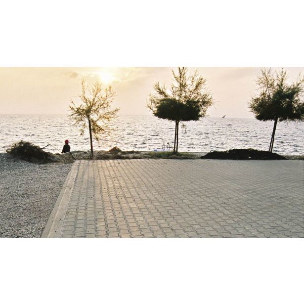 BETONSKI TLAKOVEC SEMMELROCK H, TLAKOVEC POSNET ROB 20/16.5/8 CM. RDEČA