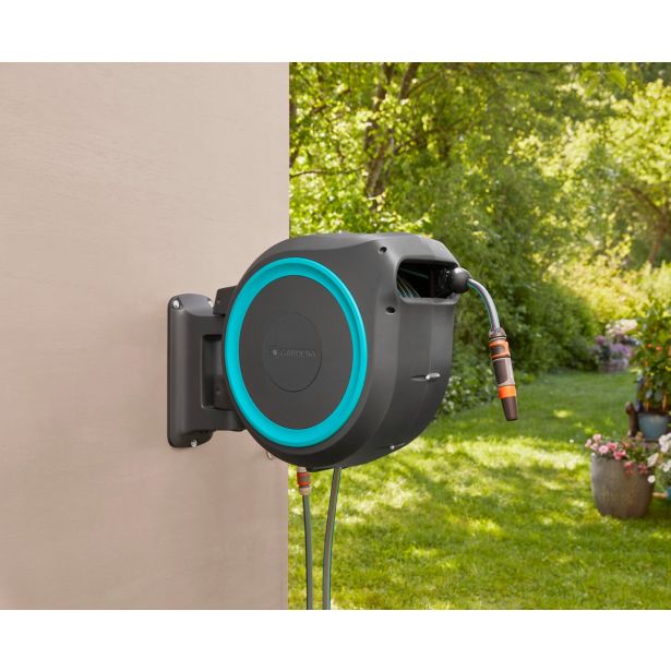 GARNITURA ZA ZALIVANJE GARDENA STENSKI NOSILEC ZA CEV 25 ROLL-UP AUTOMATIC