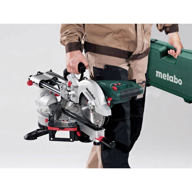 ZAJERALNA ŽAGA S POTEZNO FUNKCIJO METABO KGS 305 M