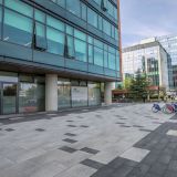 BETONSKI TLAKOVEC SEMMELROCK UMBRIANO 75X50X8 SVETLO GRANITNA