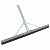 LOPATA ZA SNEG TOVARNA MERIL KOVINE GUMI POSNEMALEC Z ROČ. 60 CM