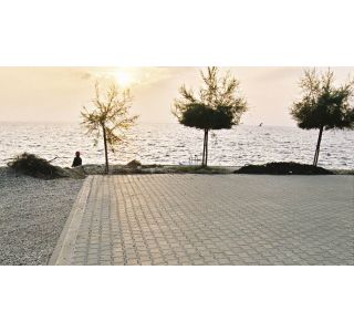 BETONSKI TLAKOVEC SEMMELROCK H, TLAKOVEC POSNET ROB 20/16.5/8 CM. RDEČA