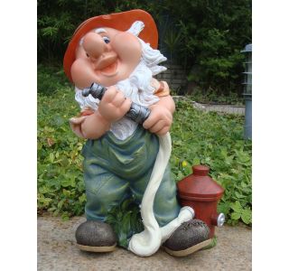 FIGURA, OKRASNA PALČEK GASILEC VIŠ 37CM S HIDRANTOM IN CEVJO