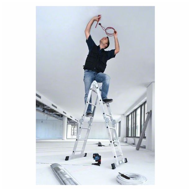 KOMBINIRANI LASER BOSCH GCL 25 PROFESSIONAL S STOJALOM BT 150 PROFESSIONAL